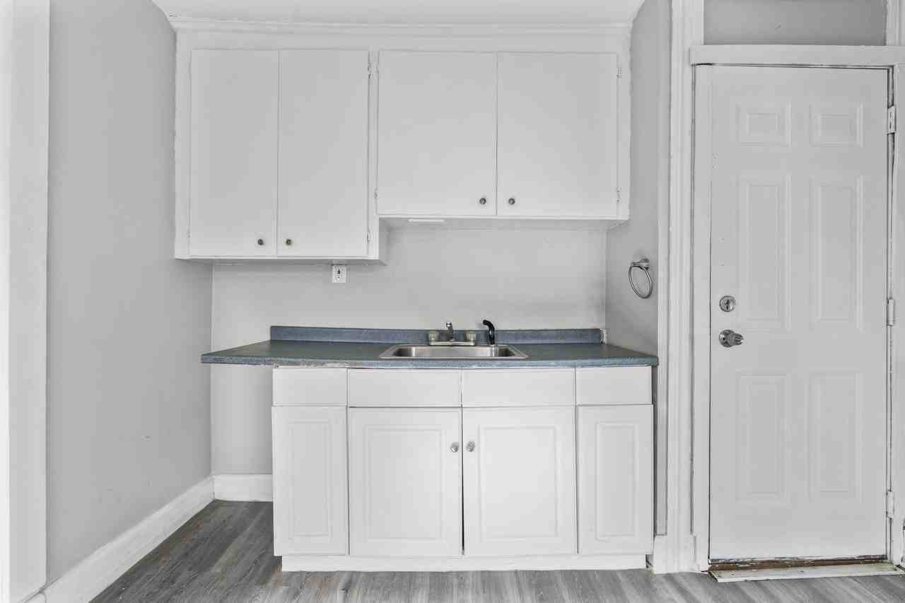 313 High Street - Photo 4 of 50