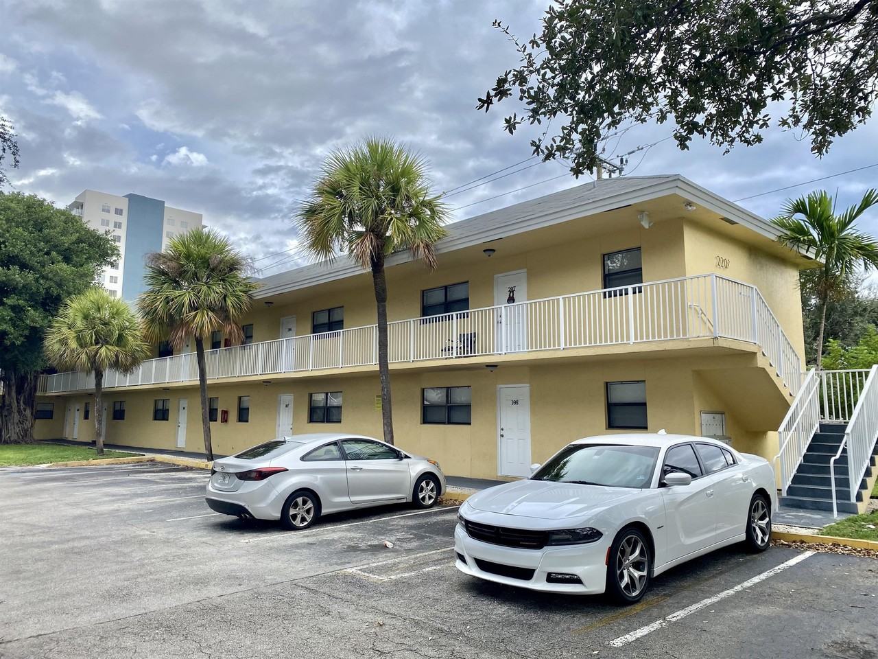 2207 Jackson Street - Photo 2 of 11