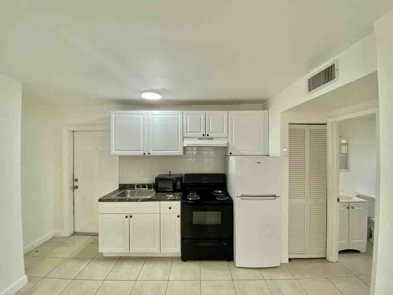 2207 Jackson Street - Photo 6 of 11