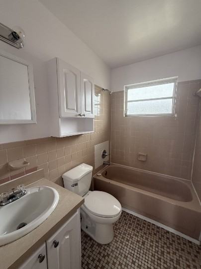 2847 Jackson Street - Photo 3 of 14