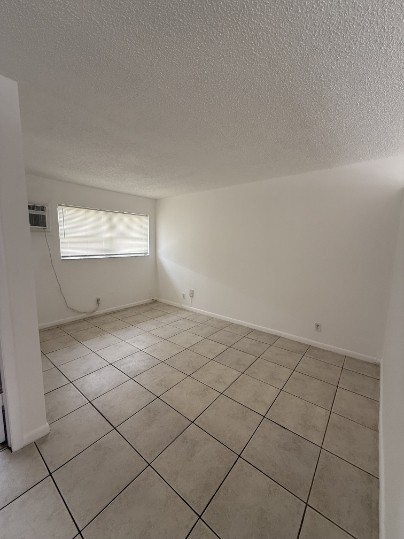 2847 Jackson Street - Photo 4 of 14