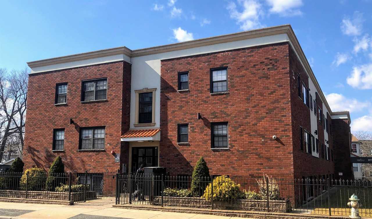 209 William Street - Photo 3 of 19