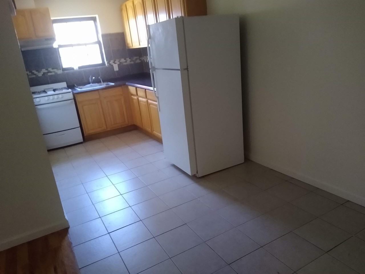 209 William Street - Photo 5 of 19