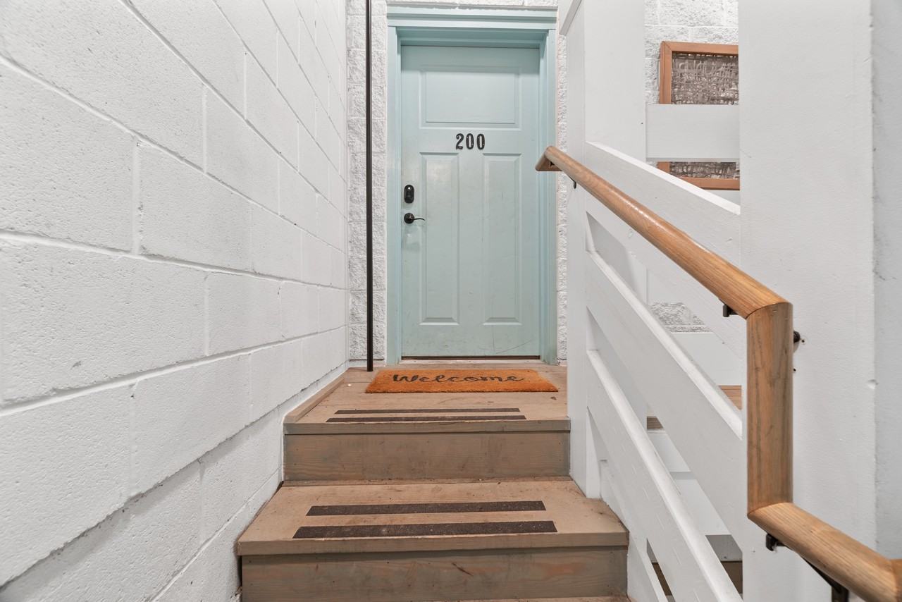 7922 Shore Drive - Photo 5 of 27