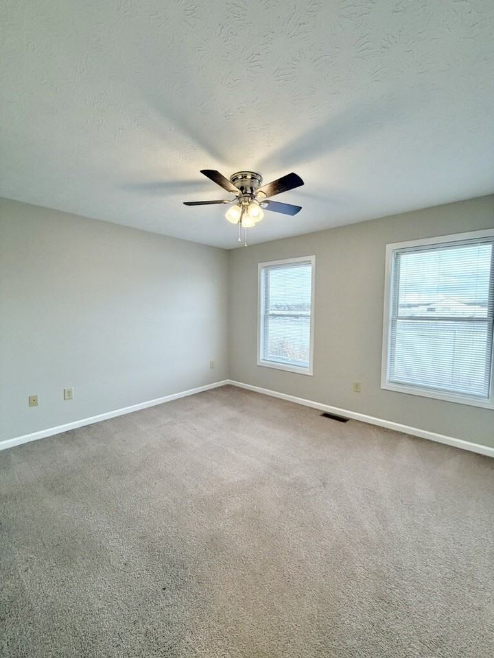 240 Chatham Place - Photo 5 of 31