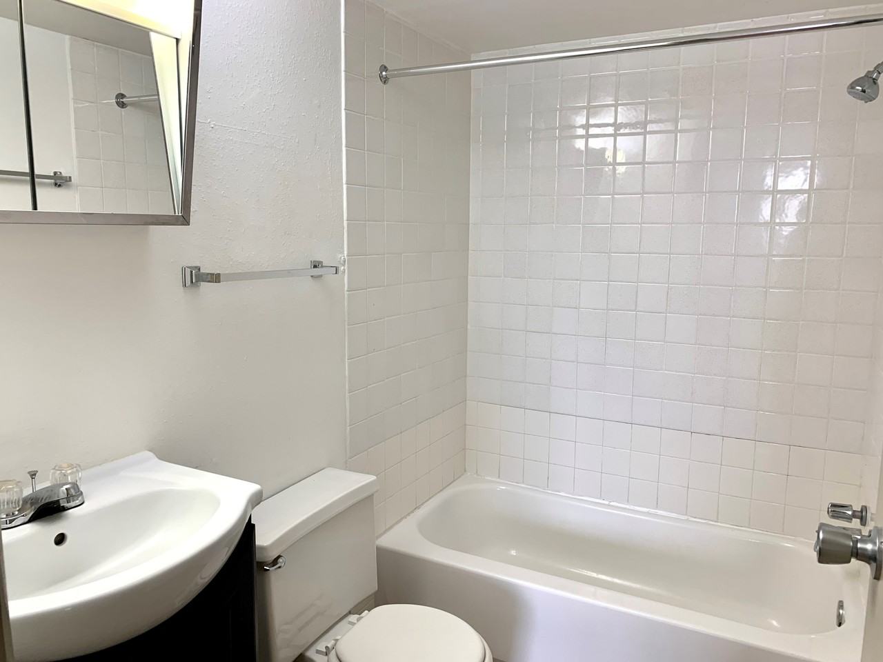 2047 Blairs Ferry Rd - Photo 2 of 10