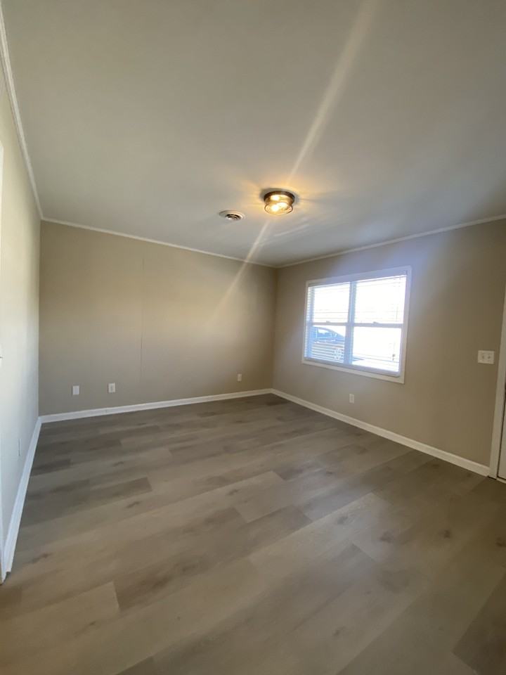 Oakley Court - Photo 2 of 8