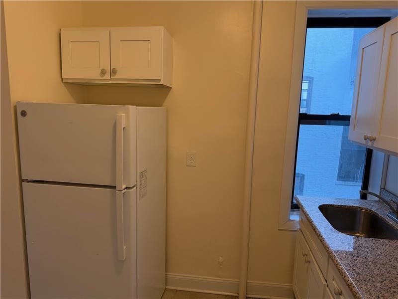 576 83rd St #2 - Photo 3 of 11