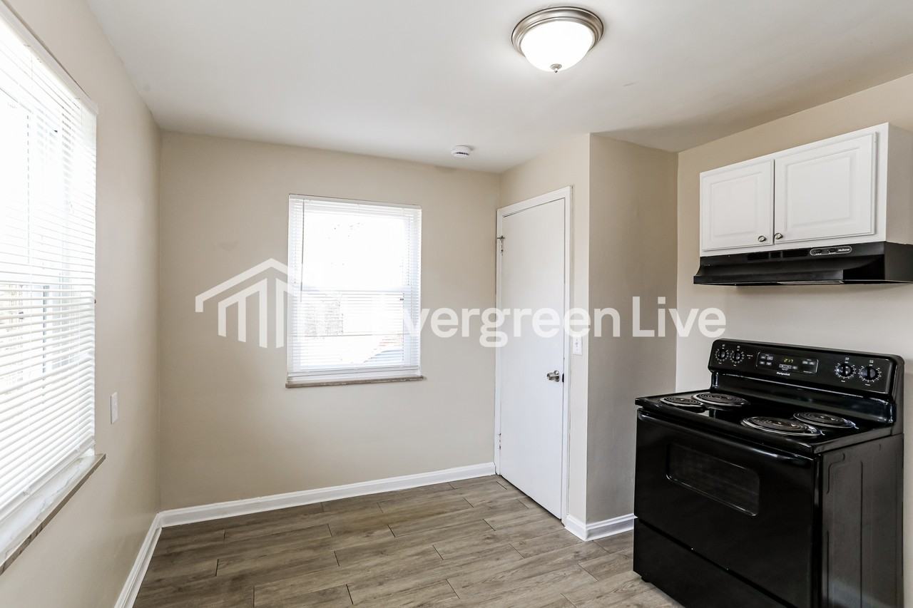 5735 Kiefer Ct - Photo 6 of 15