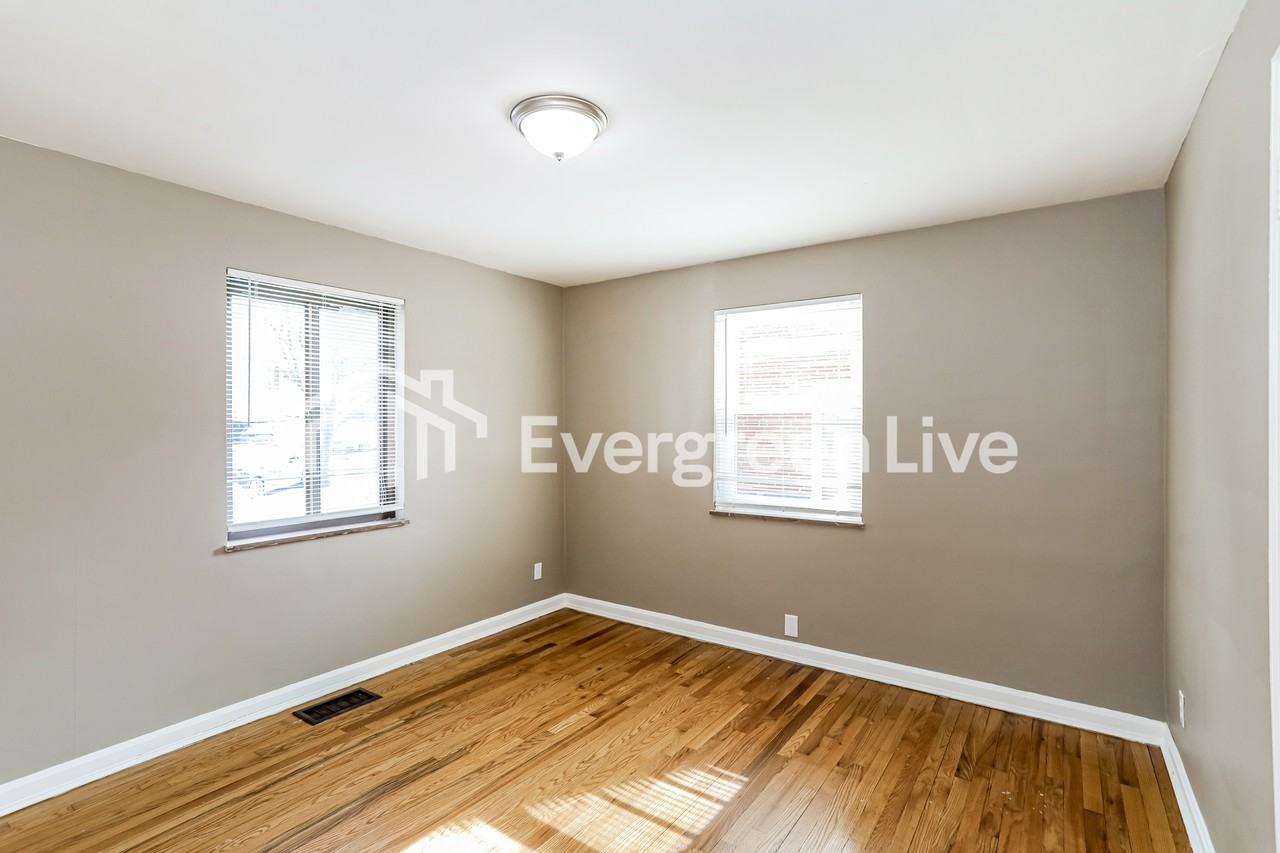 5735 Kiefer Ct - Photo 7 of 15