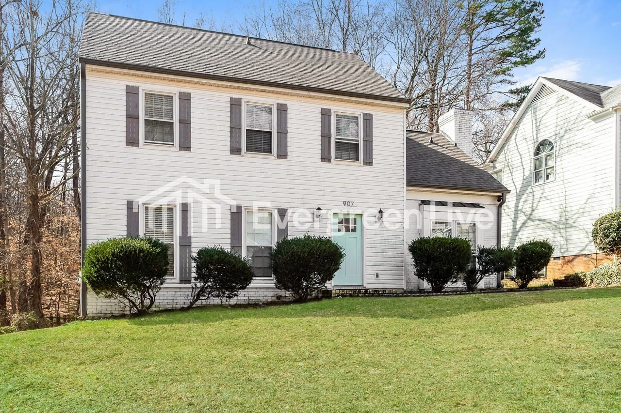 907 Doby Springs Dr - Photo 2 of 15