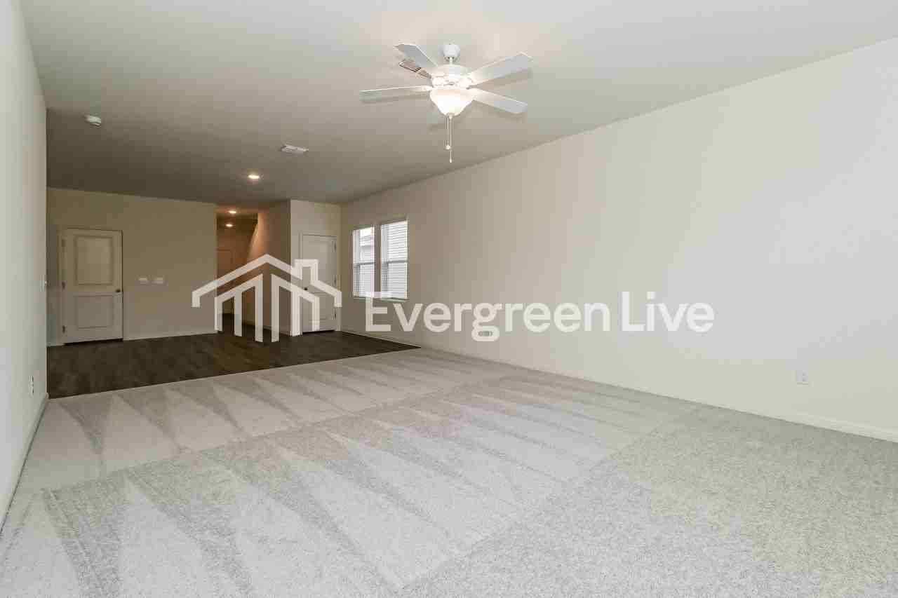 16113 Viburnum Dr - Photo 3 of 15