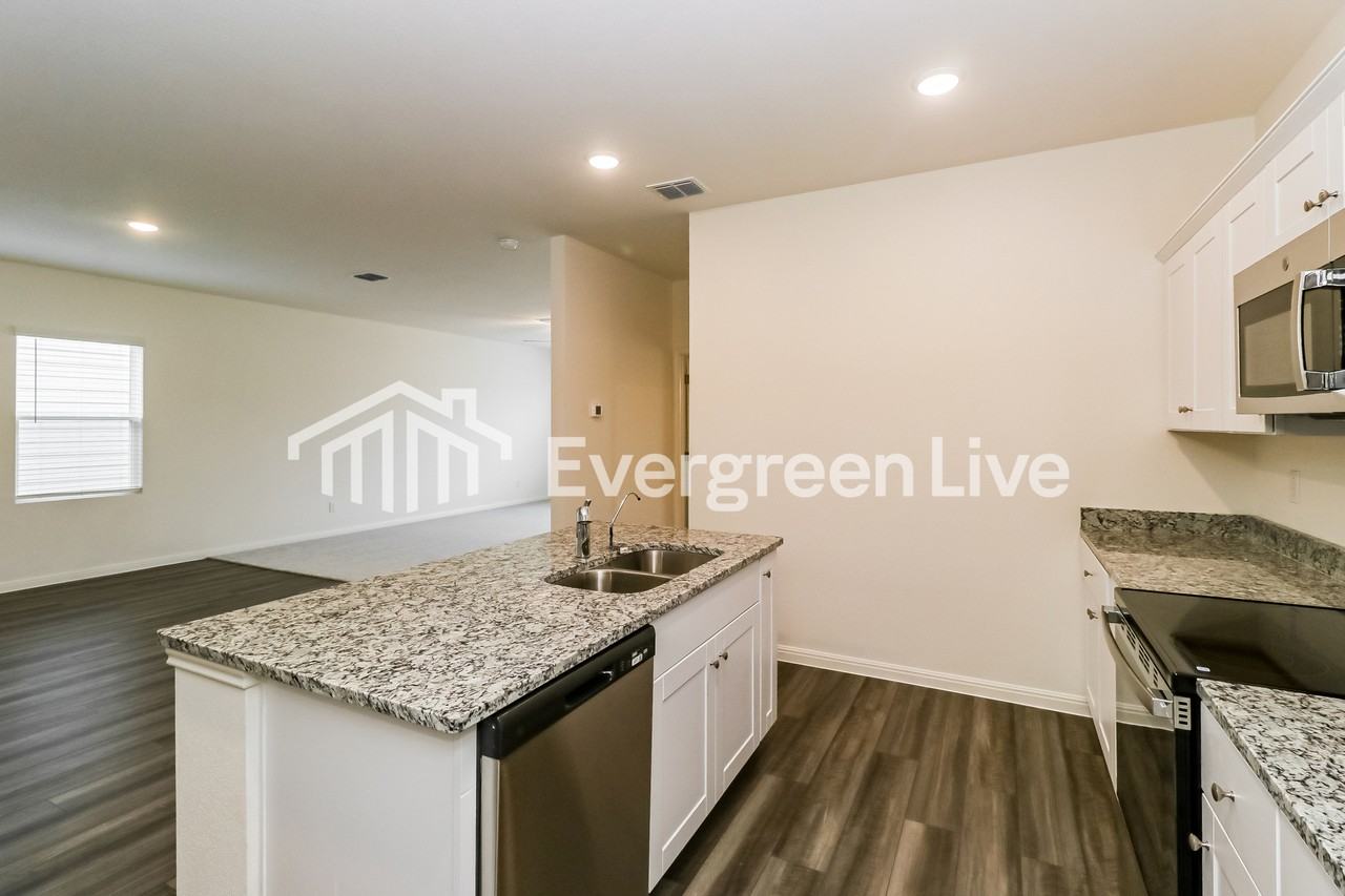 16113 Viburnum Dr - Photo 6 of 15