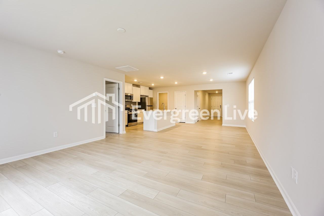 202 Meadow Gate Ct - Photo 5 of 16
