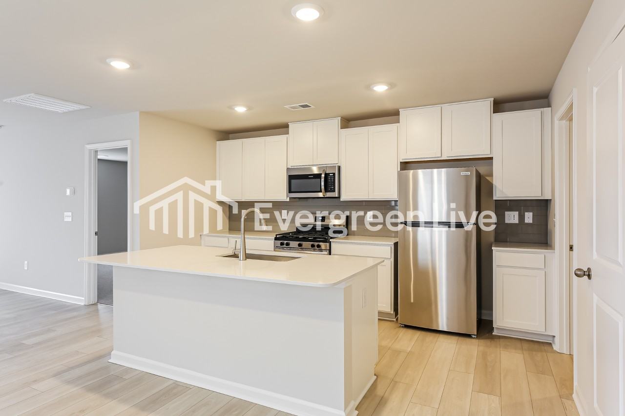 202 Meadow Gate Ct - Photo 6 of 16