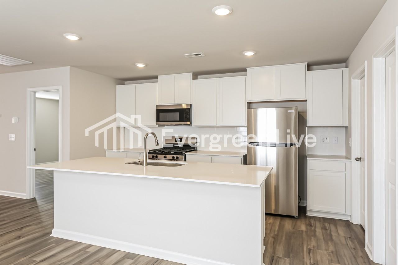 105 Stokely Way - Photo 5 of 15