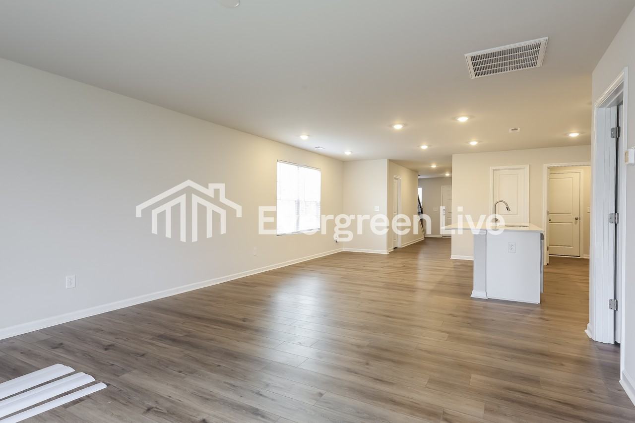205 Stokely Way - Photo 4 of 16