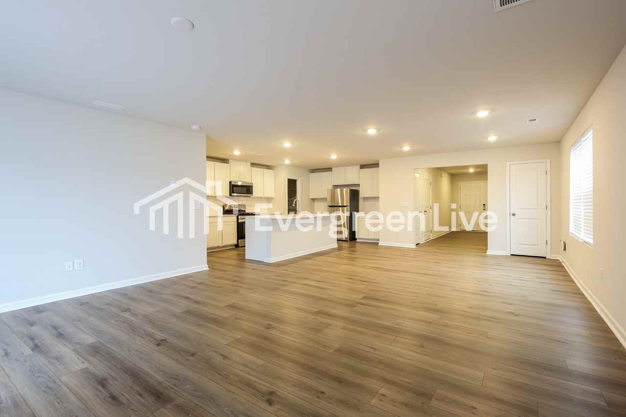 211 Stokely Way - Photo 3 of 15