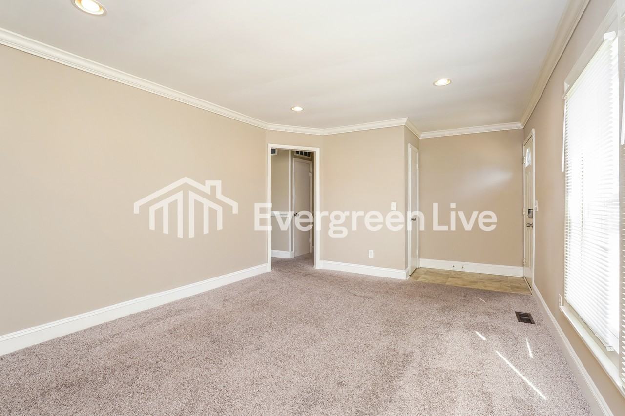 4114 Olympia Dr - Photo 3 of 15