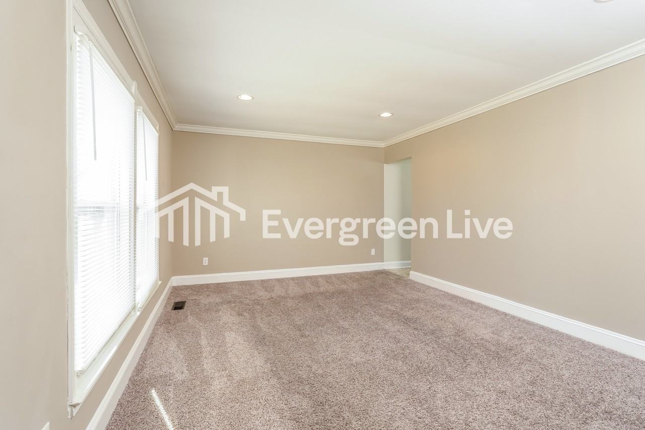 4114 Olympia Dr - Photo 5 of 15