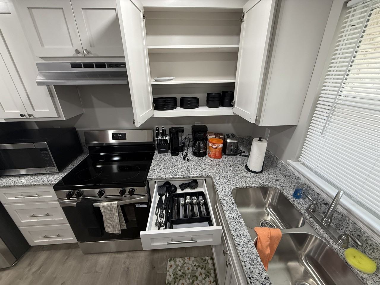 228 North Johnston Avenue - Photo 5 of 10