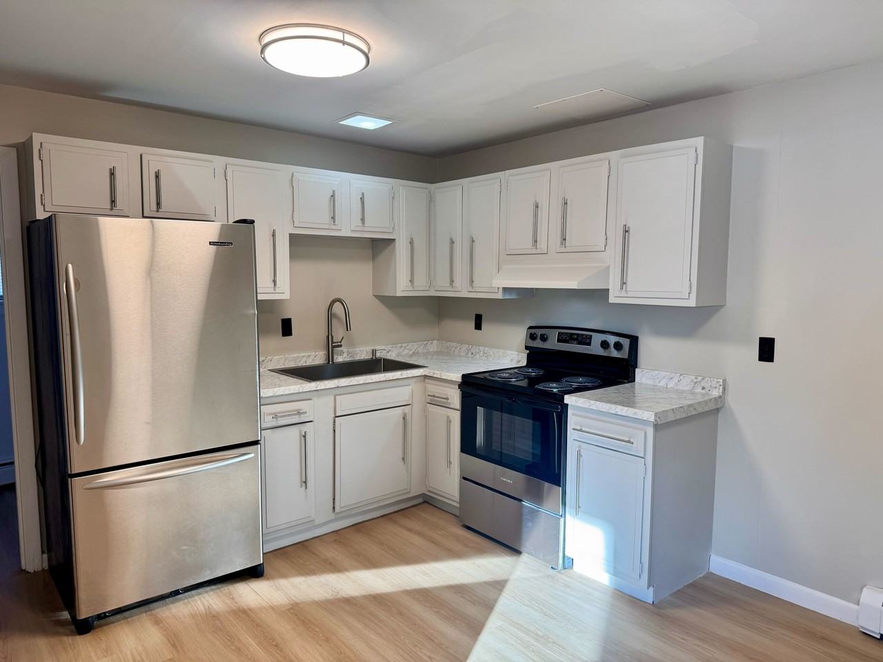 147 State Street - Photo 3 of 11