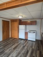 featured image of 613 E 6th St