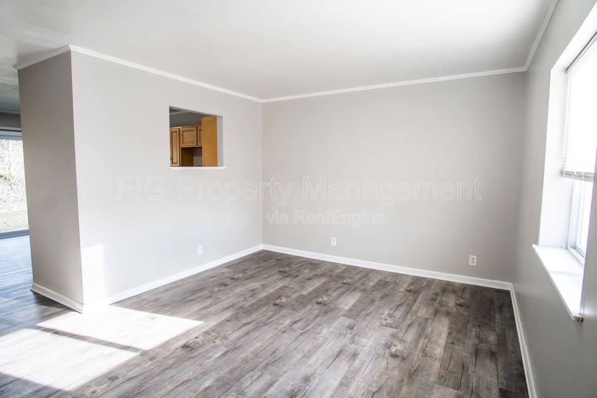 115 Louella Dr - Photo 3 of 10