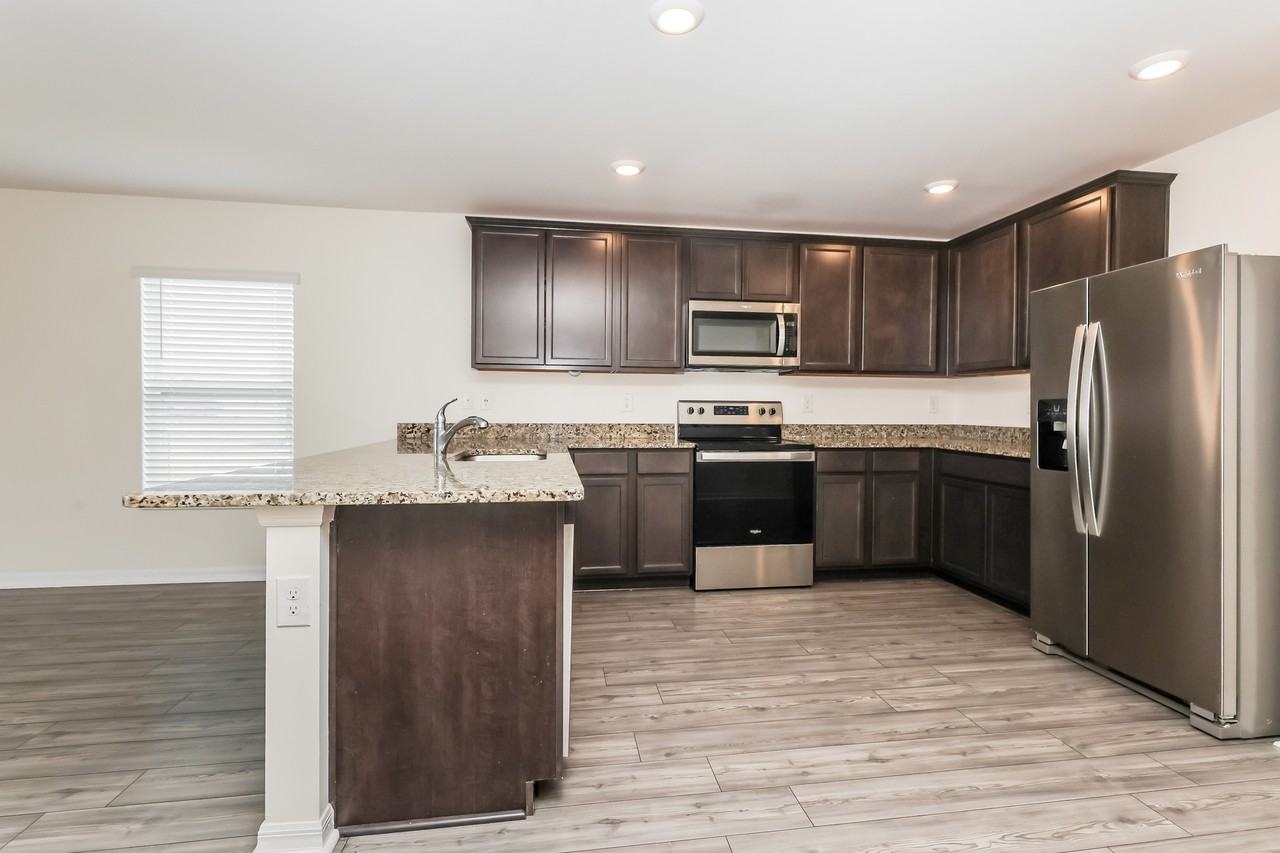 885 885 Youngreen Dr - Photo 6 of 20