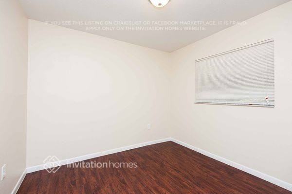 984 Oak Dr - Photo 4 of 11