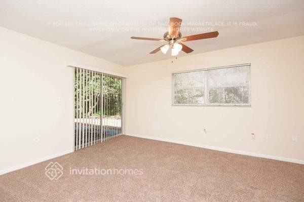 984 Oak Dr - Photo 5 of 11