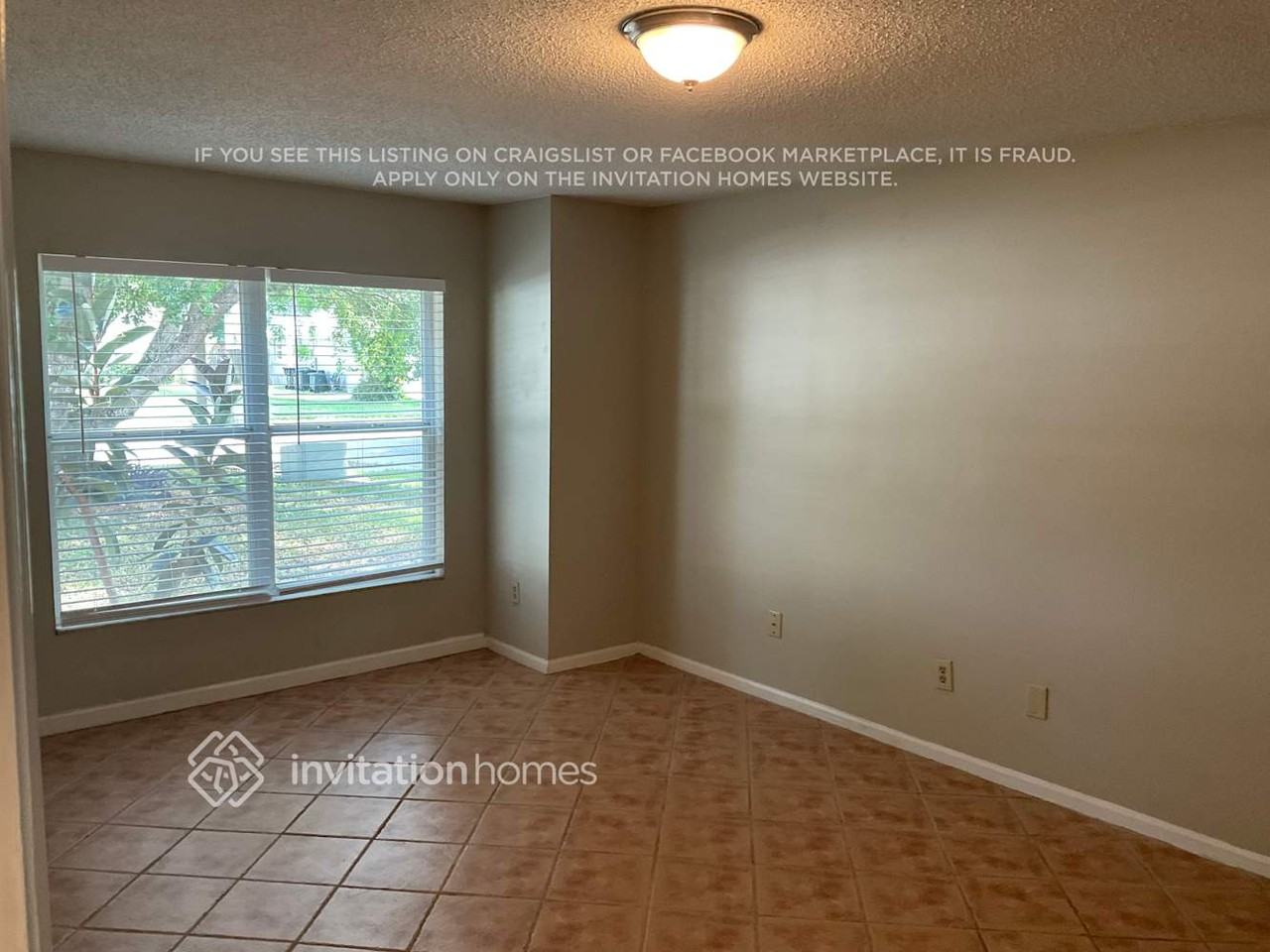 8147 Wellsmere Cir - Photo 3 of 9