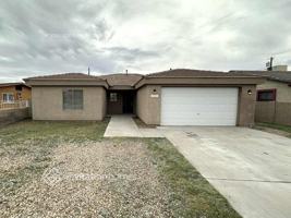 featured image of 1645 E Illini St