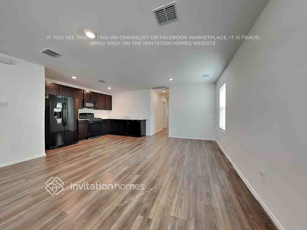 3054 Wallace Wells Ct - Photo 3 of 18