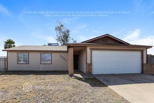 8223 W Hazelwood St - Photo 1 of 1