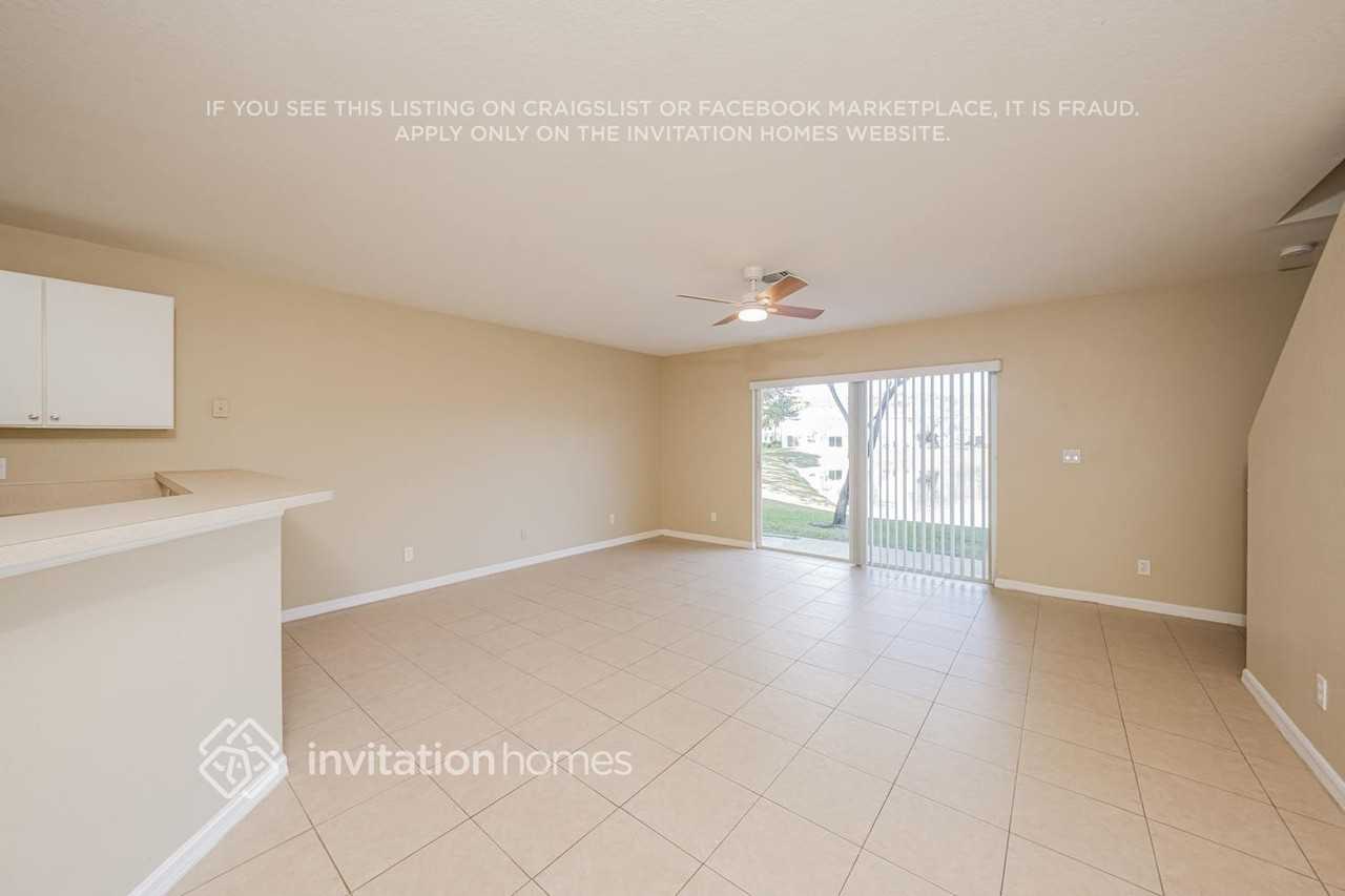 16099 Sierra Palms Dr - Photo 4 of 18