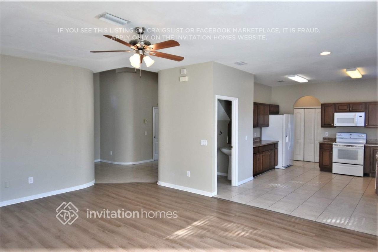 9712 Laurel Ledge Dr - Photo 4 of 18