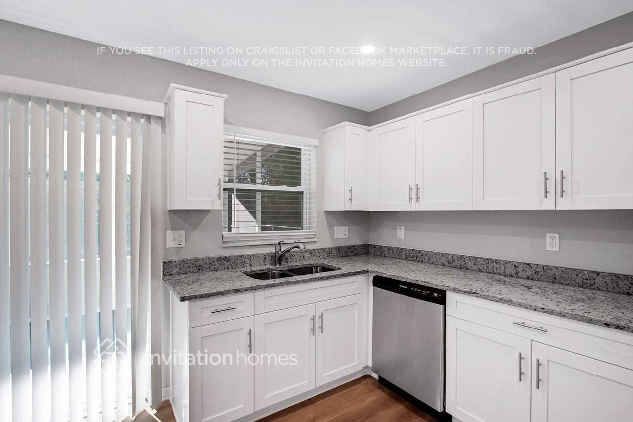 1040 Edgehill Ave - Photo 7 of 27