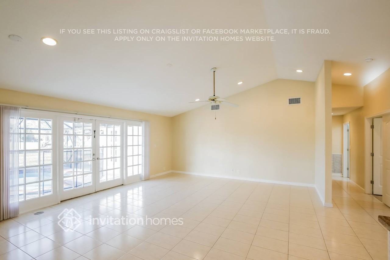 8612 Nw 79th St - Photo 3 of 17