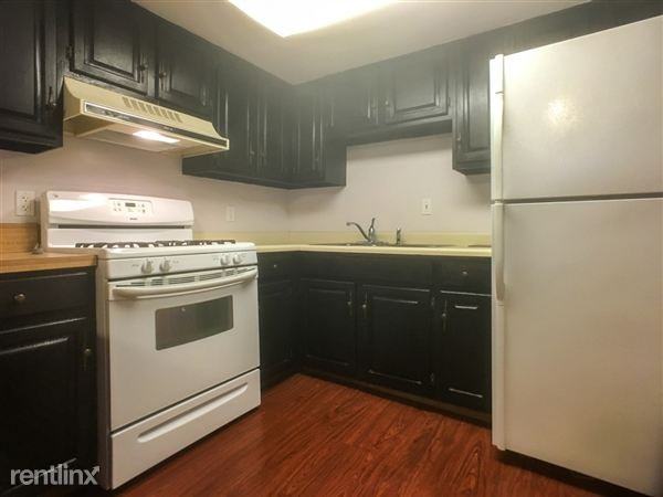 2005 Monroe Ave #B - Photo 2 of 8