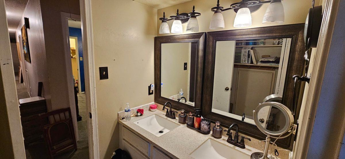 18006 Shadow Valley Dr - Photo 2 of 3