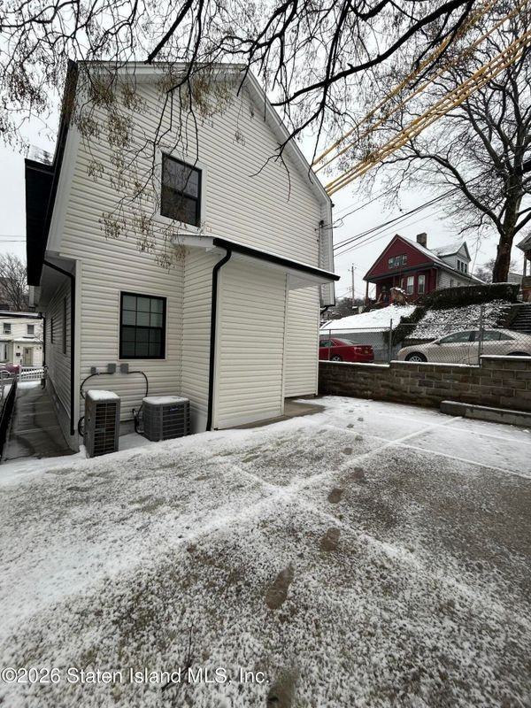 24 York Ave - Photo 2 of 9