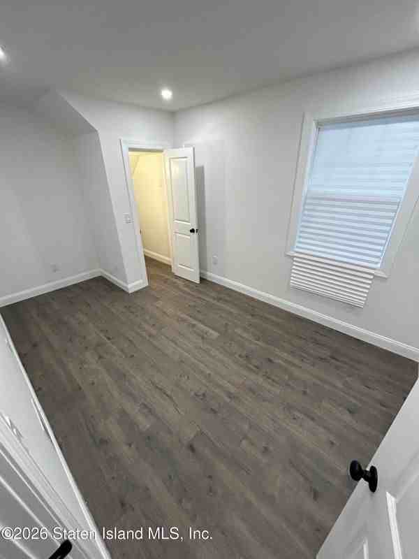 24 York Ave - Photo 7 of 9