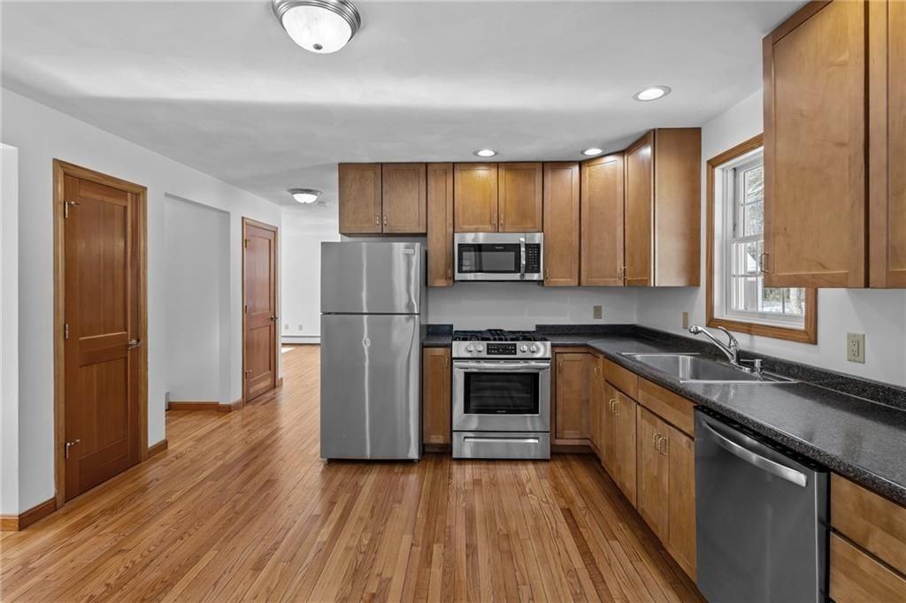 27 River St - Photo 3 of 42