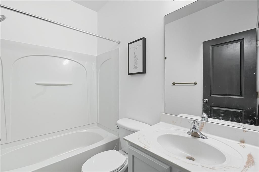 5747 Pine Oak Dr - Photo 4 of 16