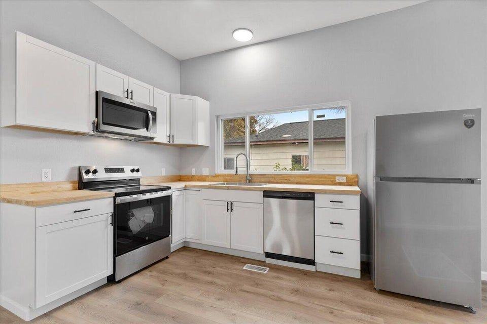 1901 Walker Ave - Photo 5 of 15