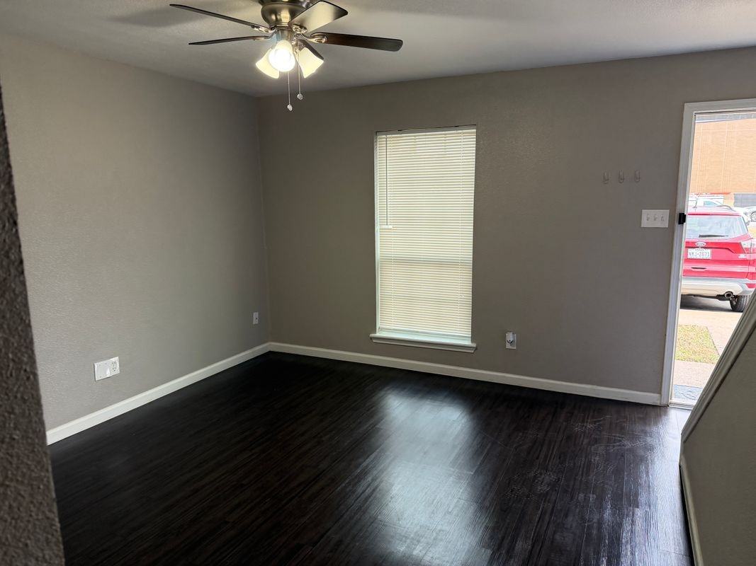 410 Conveyor Dr - Photo 4 of 8