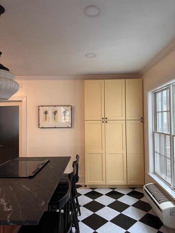 515 W Hays St - Photo 7 of 9