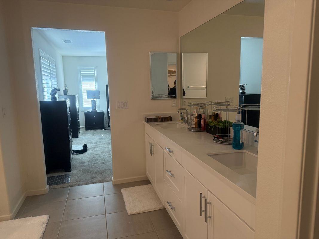 467 N Pinewood Ave - Photo 7 of 12