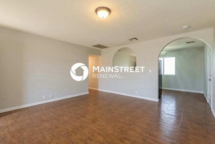 112 W Gary Way - Photo 5 of 16